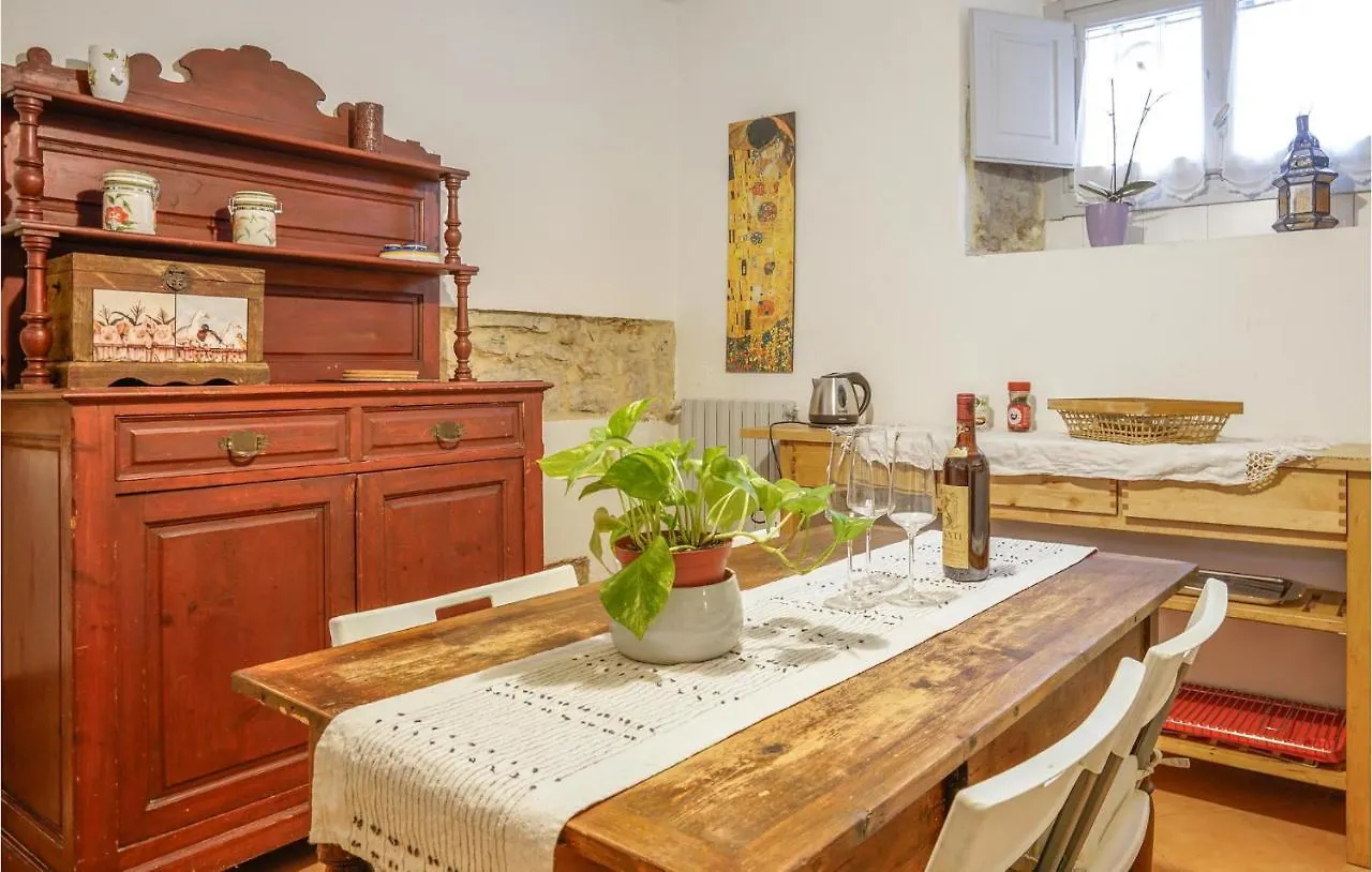 1 Bedroom Stunning Apartment In Firenze